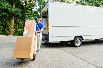 delivery_man_at_Truck